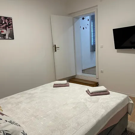 아파트 Kraljevic *